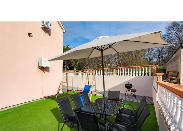 Kuca Za Odmor Maris Apartment