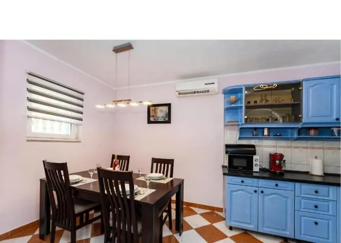 Kuca Za Odmor Maris Apartment